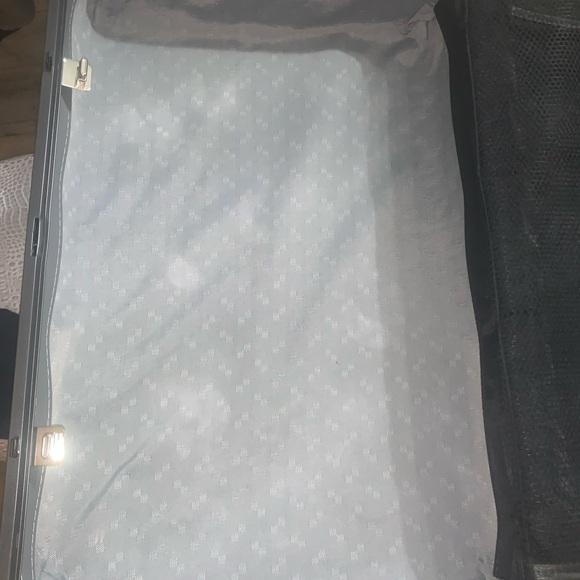 Samsonite 700 series medium size
Like new - Picture 13 of 16